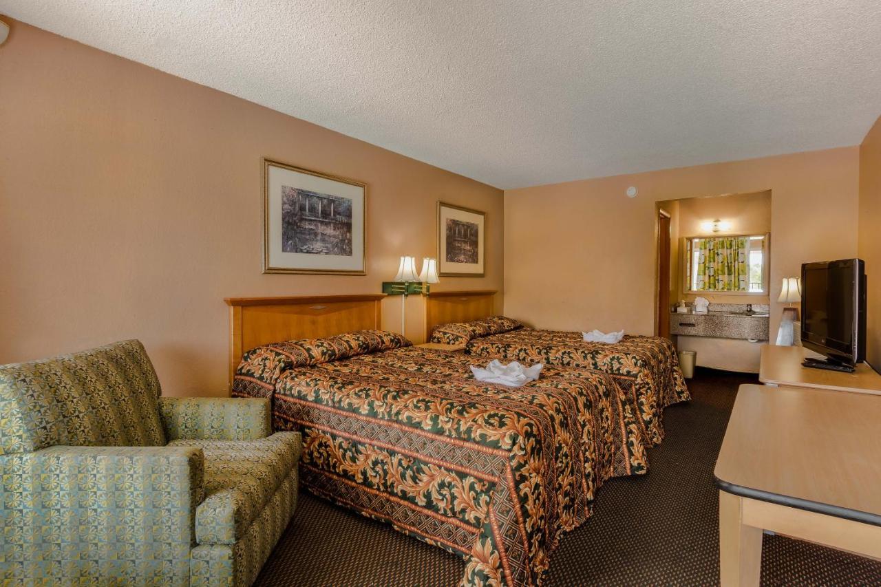 Bayside Inn Pinellas Park - Clearwater Extérieur photo