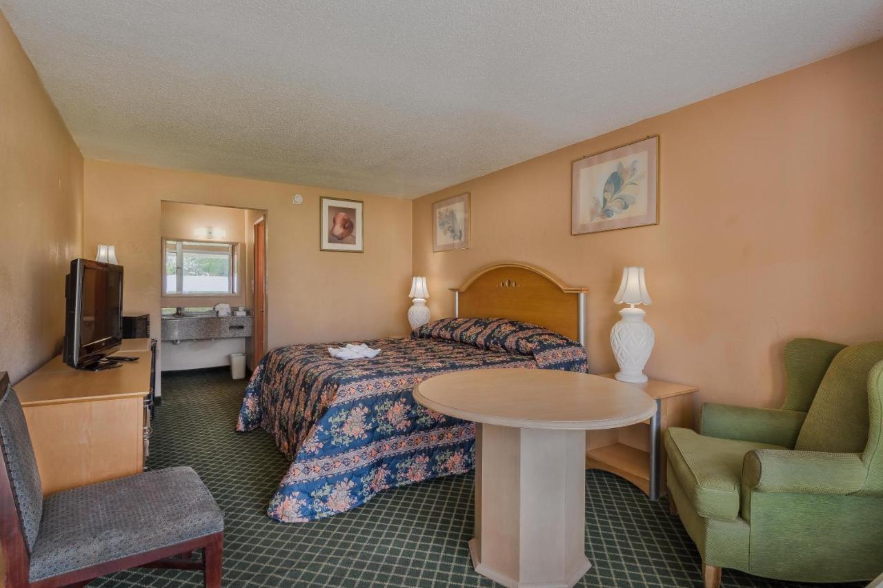 Bayside Inn Pinellas Park - Clearwater Extérieur photo