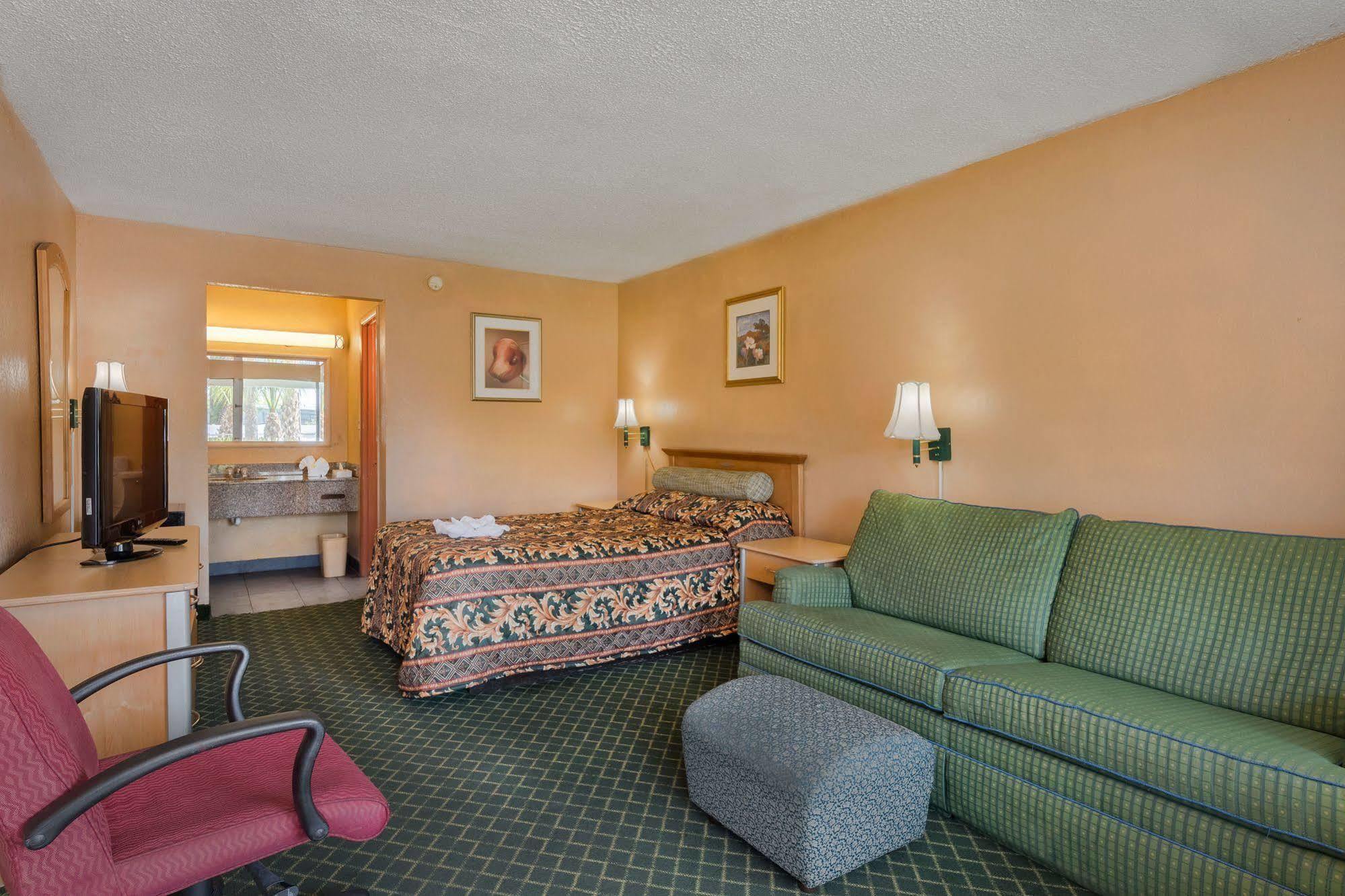 Bayside Inn Pinellas Park - Clearwater Extérieur photo