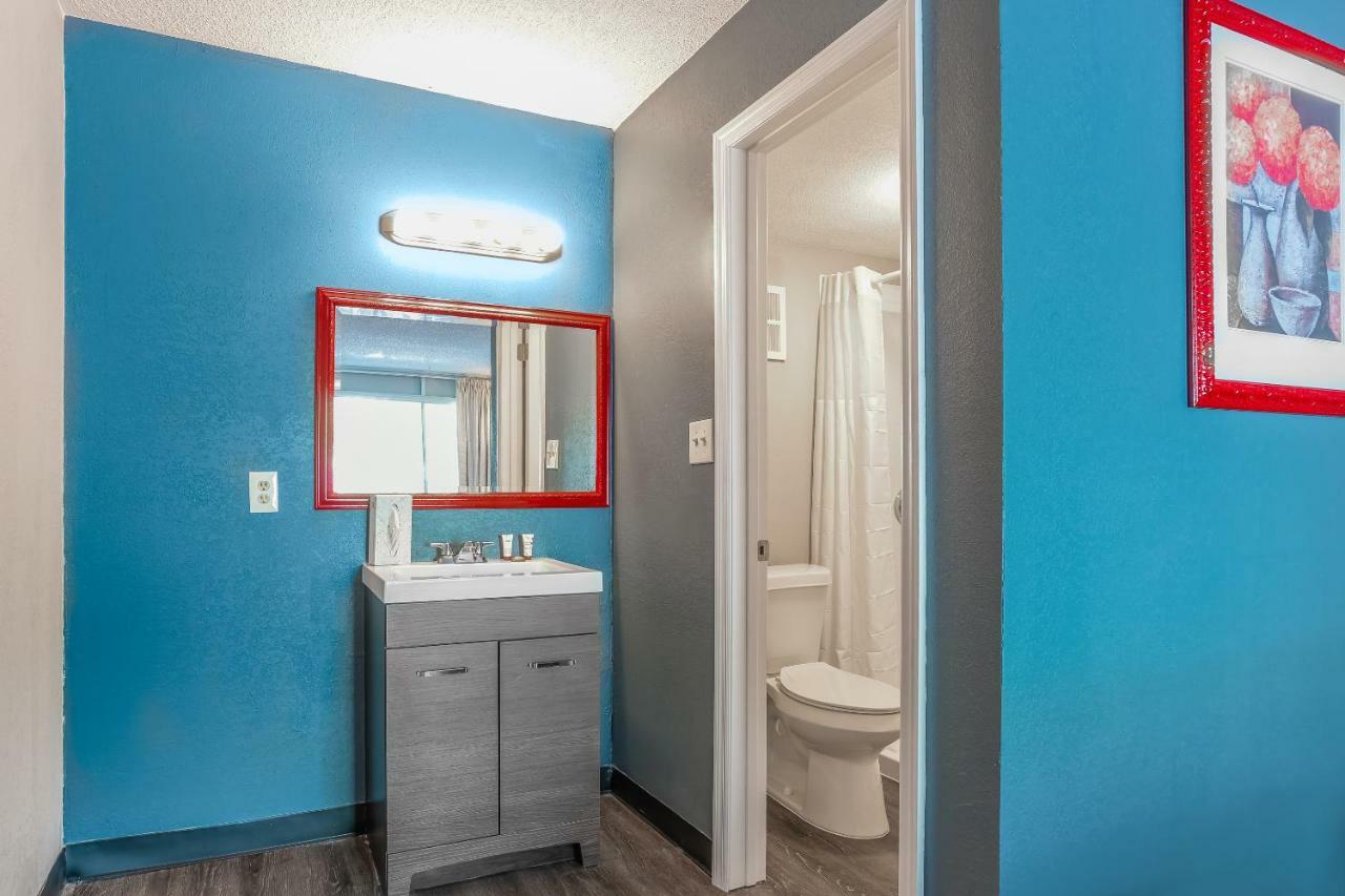 Bayside Inn Pinellas Park - Clearwater Extérieur photo