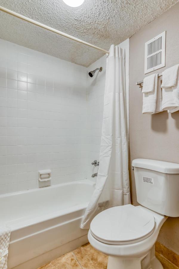Bayside Inn Pinellas Park - Clearwater Extérieur photo